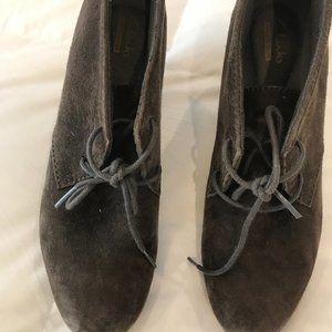 Clarks 8.5 Brown Boots